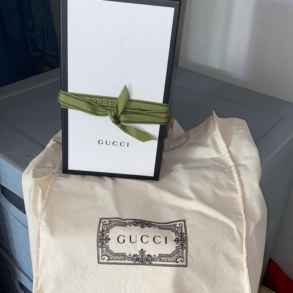 Gucci box with dust bag - for kids sandals